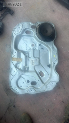 2009-2011 FORD FOCUS 2.5 ÇIKMA ORJİNAL SOL ÖN KAPI İÇ DEMİRİ