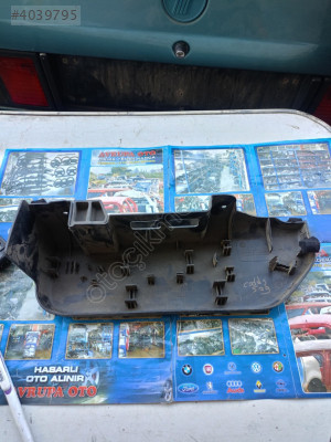 Caddy 04 10 model sağ arka bijon anahtarı  tutucu plastiği