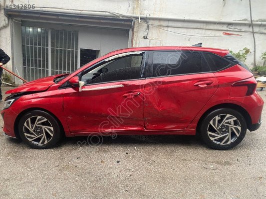 HYUNDAİ İ20 SOL ÖN VE ARKA KAPI SÖKME HATASIZ 2021-2024