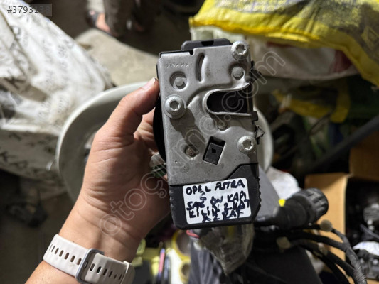 OPEL ASTRA G SAĞ ÖN KAPI KİLİDİ 98-08 MODEL ORJİNAL ÇIKMA