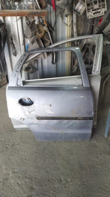 Opel Corsa c 2006 model sağ arka kapı