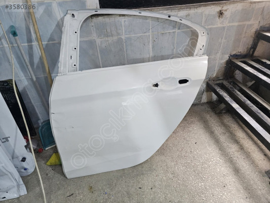 Fiat egea çıkma sol arka kapı