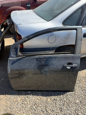 TOYOTA YARİS SOL ÖN KAPI ÇIKMA ORJİNAL