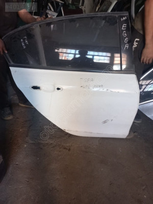 FİAT EGEA Modeli İçin Sağ Arka Kapı Çıkma Parçası