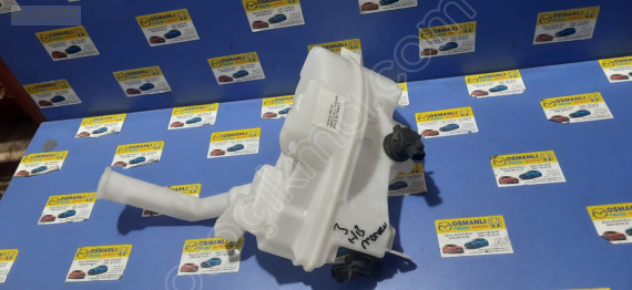 Mazda 3  Cam Su Bidonu HB