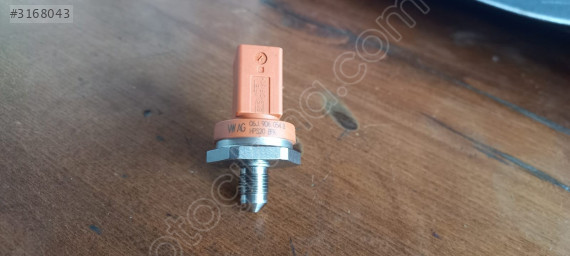 Audi VW 2.0 TSI TFSI FSI yakıt basınç sensörü OEM 06J906054B orj