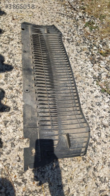 Auidi A4 ön tampon alt muhafaza