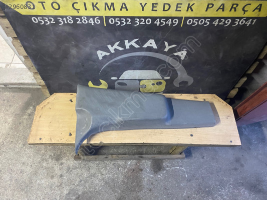 8200421068 Kangoo 3 Sağ Orta Direk Kaplaması Alt Çıkma Orjinal