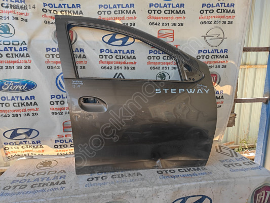 Dacia Sandero Stepway sağ ön kapı