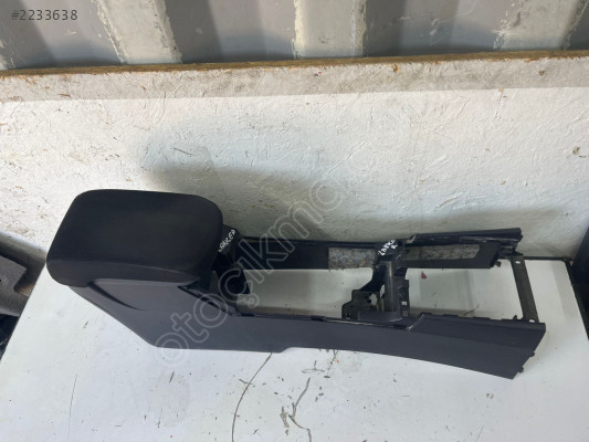 MİTSUBİSHİ LANCER ORTA KONSOL MONTECAR