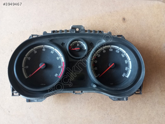 Opel Corsa gösterge paneli