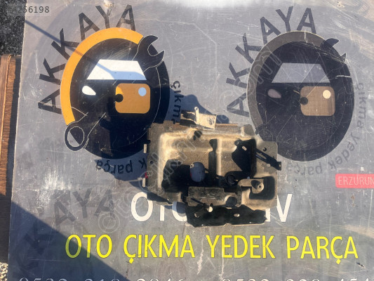 Peugeot 206 Akü Alt Tablası Orjinal Çıkma