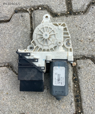 VOLKSWAGEN JETTA ARKA SAĞ CAM MOTORU