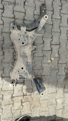 Ford Focus 2008-2011 Orjinal Çıkma Alt Beşik-Traves