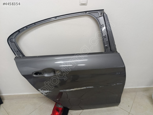 EGEA SAĞ ARKA KAPI ORJİNAL ÇIKMA