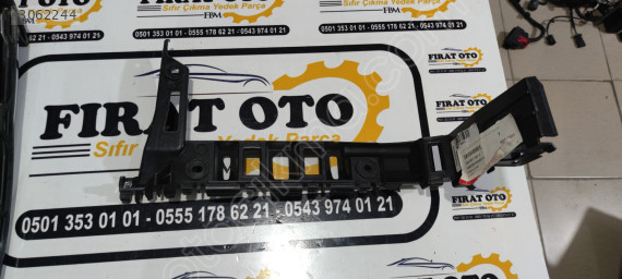 ÇIKMA-SIFIR VW TRANSPORTER ARKA TAMPON BRAKETİ 7E0807394C