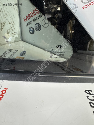 Hyundai Tucson sol arka kelebek camı