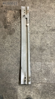 Nissan Qashgai ön tampon demiri