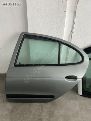 MEGANE 1 SOL ARKA KAPI ORJİNAL ÇIKMA