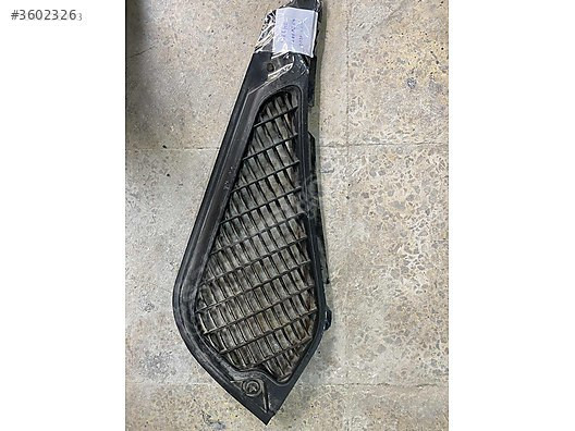 PORSCHE PANAMERA ÖN CAM IZGARASI KAPAĞI