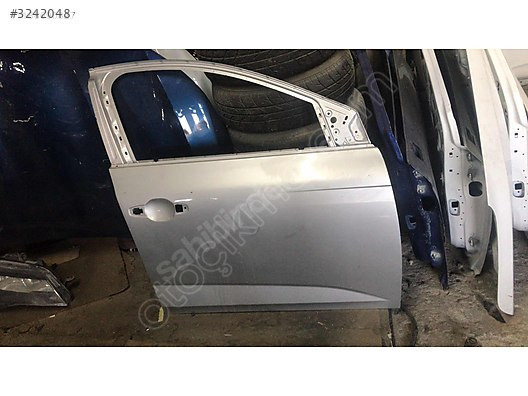 RENAULT MEGANE 4 SAĞ ÖN KAPI ORJİNAL ÇIKMA HATASIZ