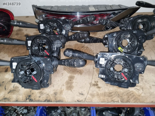 PEUGEOT  2008   ÇIKMA  FAR  SİLECEK  KOLU