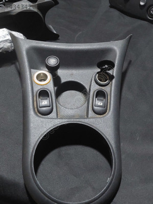 CİTROËN C3 VITES KONSOL ÇERÇEVESI ORJINAL