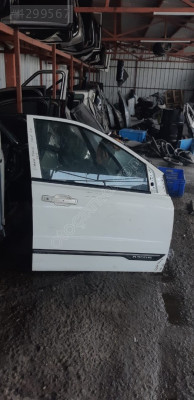 SSANGYOUNG ACTYON SPORTS SAĞ ÖN KAPI ÇIKMA ORJİNAL DOLU