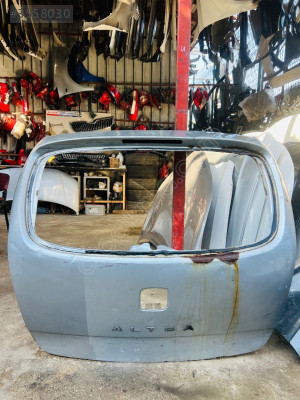 Seat altea çıkma orjınal arka bagaj kapağı