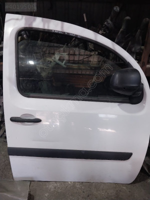 RENAULT KANGOO-3 ÇIKMA ORİJİNAL HATASIZ SAĞ ÖN KAPI