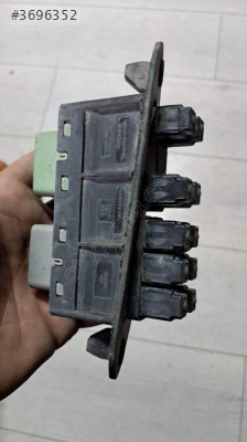 FİAT DOBLO 2 SAĞ SÜRGÜLÜ KAPI IŞIK İKAZ BUTONU.OTO ERKAN ÜNYE