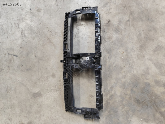 BMW G26 4SERİ ÖN PANJUR MASKE