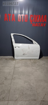 Skoda Octavia sağ ön kapı