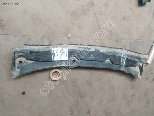 Megane 3 ön ve arka ızgaralar 668110020R