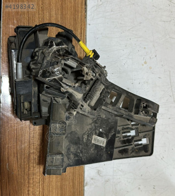 FORD FİESTA SAĞ ARKA KAPI KİLİDİ KAPI MEKANİZMA ORJ ÇIKMA