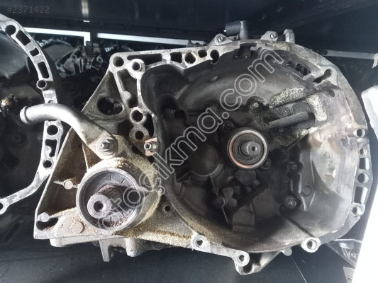 RENAULT CLİO 1.5 dizel orjinal çıkma KOMPLE şanzıman