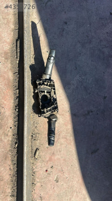 2016 MITSUBİSHİ L200 ÇIKMA ORJİNAL SİNYAL SİLECEK KOLU