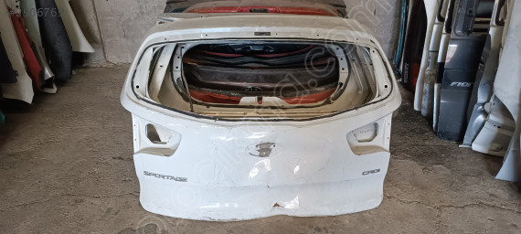 Kia Sportage arka bagaj kapağı