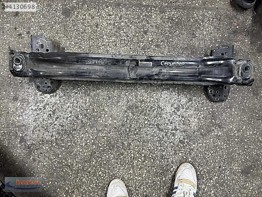 7P0807109 VW TOUAREG ÖN TAMPON DEMİRİ ORİJİNAL ÇIKMA 2012-18