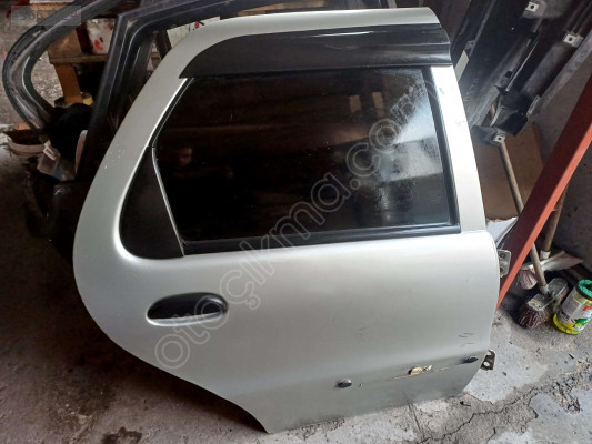 fiat albea palio sağ arka kapı