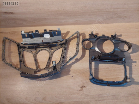 FORD FIESTA MK7 2009  TEYP CERCEVE KLIMA PANEL CERCEVE