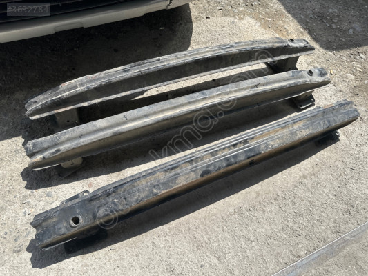 Volkswagen Passat B7 arka tampon demiri çıkma orjinal EFECAR