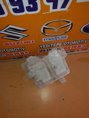 mitsubishi l200 cam su bidonu