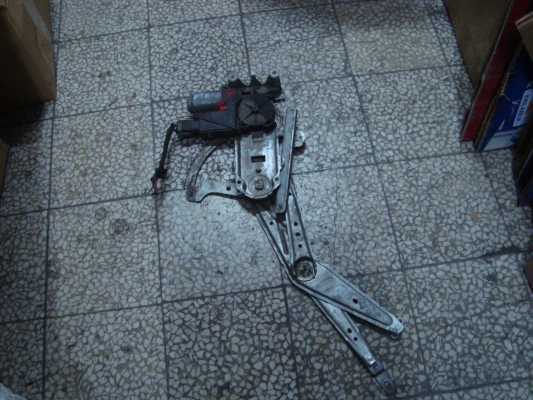 opel meriva sağ ön cam krikosu 93362662 opel