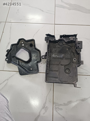 Renault taliant akü tablası 648946868