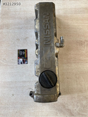 Nissan Vanette  Orijinal Hatasız 2.0 Motor Külbütör Kapağı