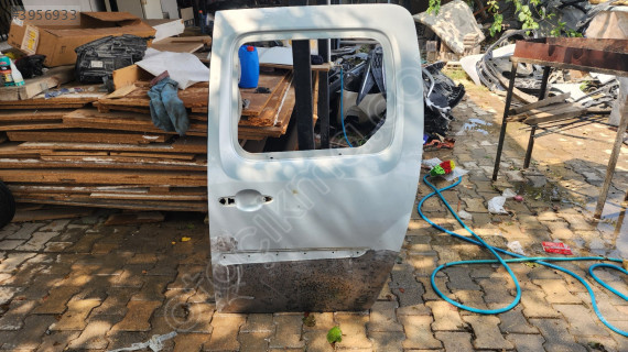 Renault Kangoo sol sürgülü kapı çıkma orjinal