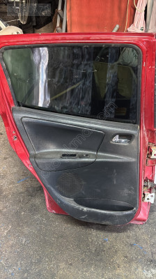 207 sw sağ arka sol arka kapı
