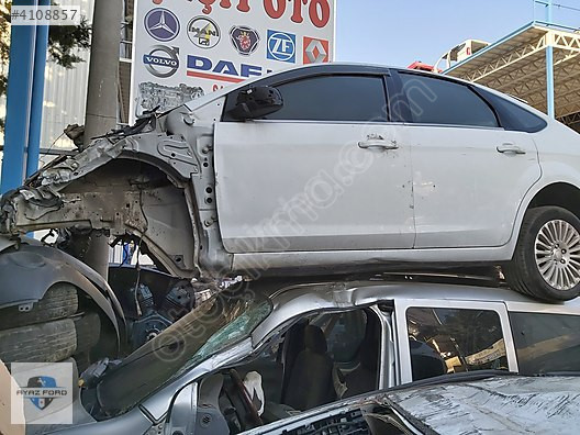 Ford Focus 2 Makyajlı Çıkma Sol Ön Kapı