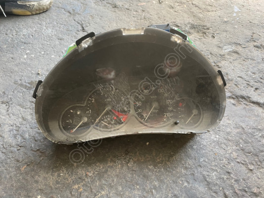Peugeot 206 gösterge paneli